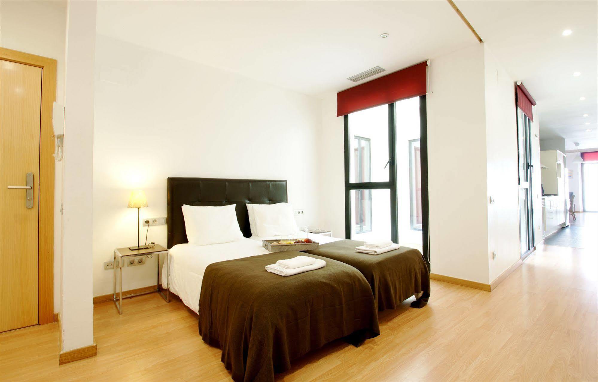 Short Stay Group Liceu Serviced Apartments Barcelona Zewnętrze zdjęcie